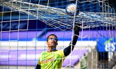 华体会电竞-尼斯客场大胜，雄心壮志引人注目