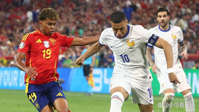 欧国联比赛：荷兰队横扫瑞士队