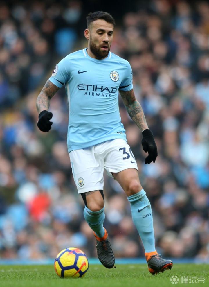 球队全力拼搏稳健防守取得胜利