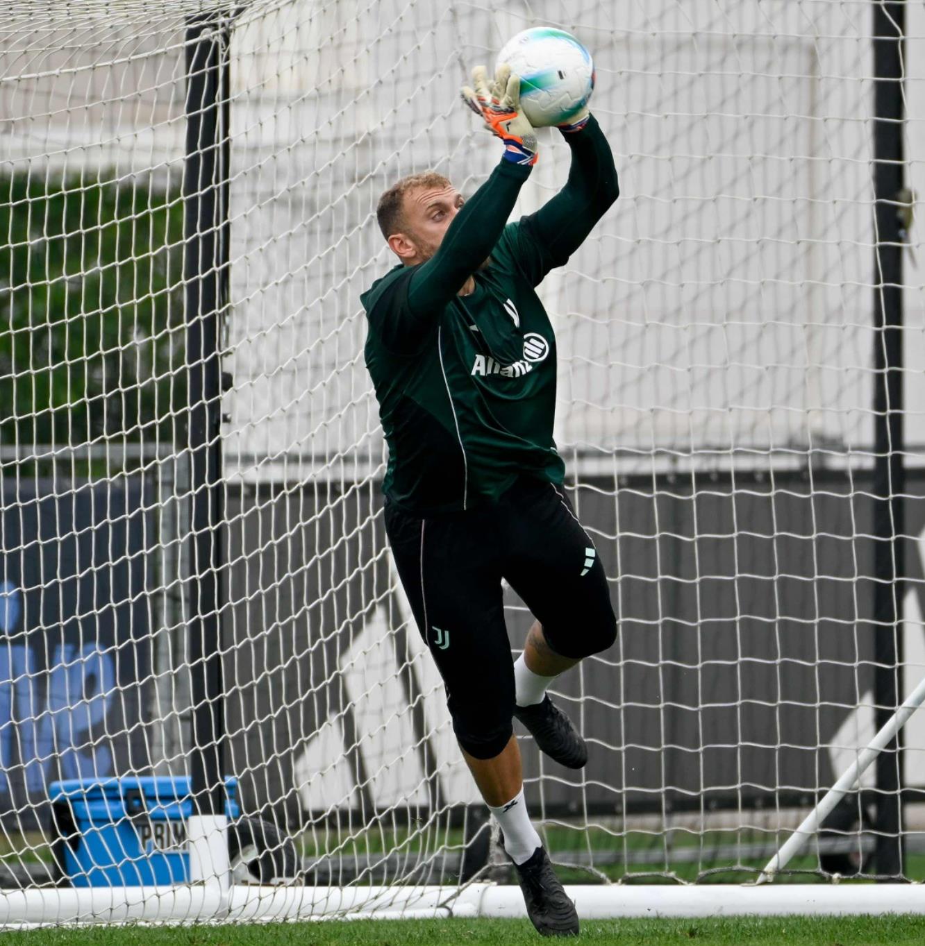 尤文图斯门将近期状态下滑，备战压力大增的简单介绍