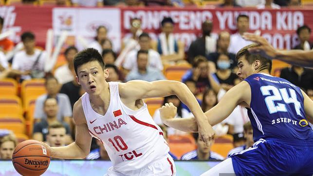 贵州男篮险胜云南队，实现积分领先