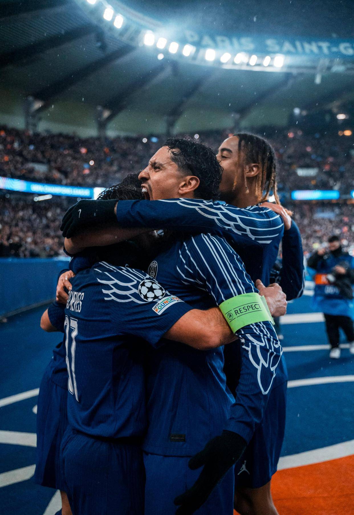 巴黎圣日耳曼将对阵曼联展开较量的简单介绍