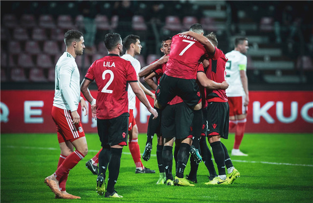 波兰大胜阿尔巴尼亚，挺进欧锦赛半决赛的简单介绍