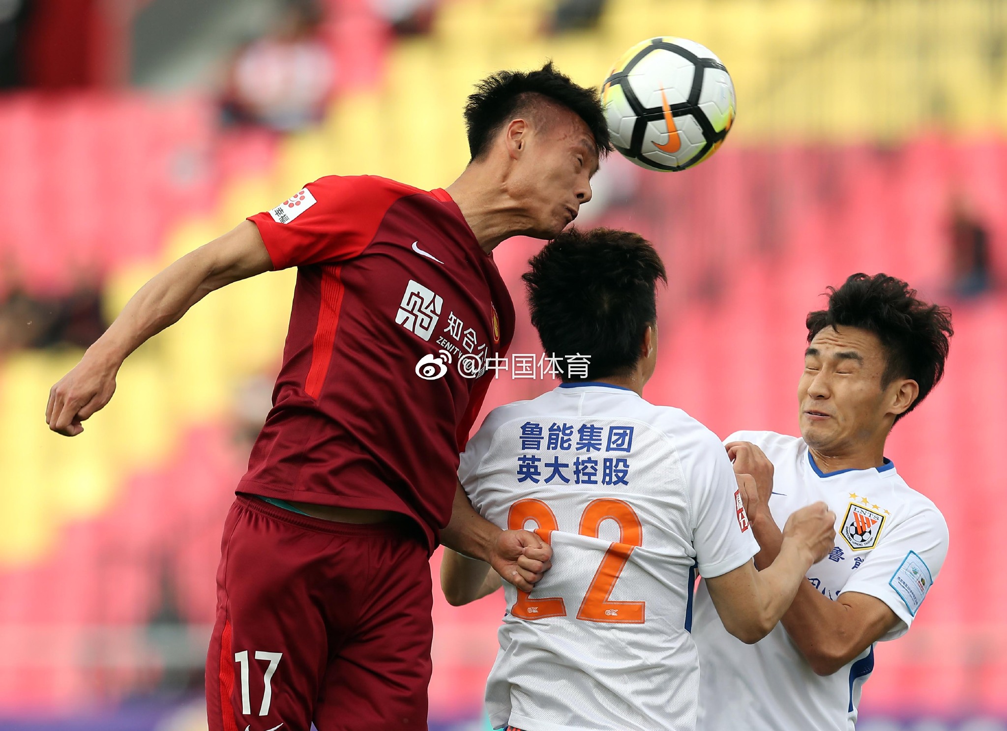 包含山东鲁能不敌河北华夏幸福，积分榜上略有下滑的词条